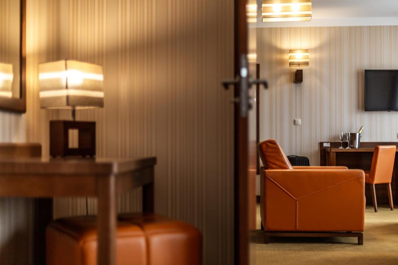 Dworek Morski Spa & Wellness Мельно Экстерьер фото