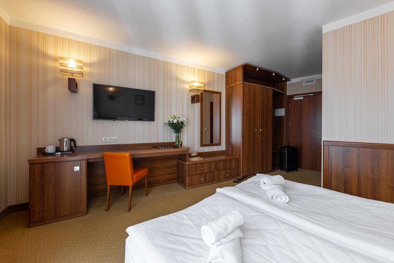 Dworek Morski Spa & Wellness Мельно Экстерьер фото