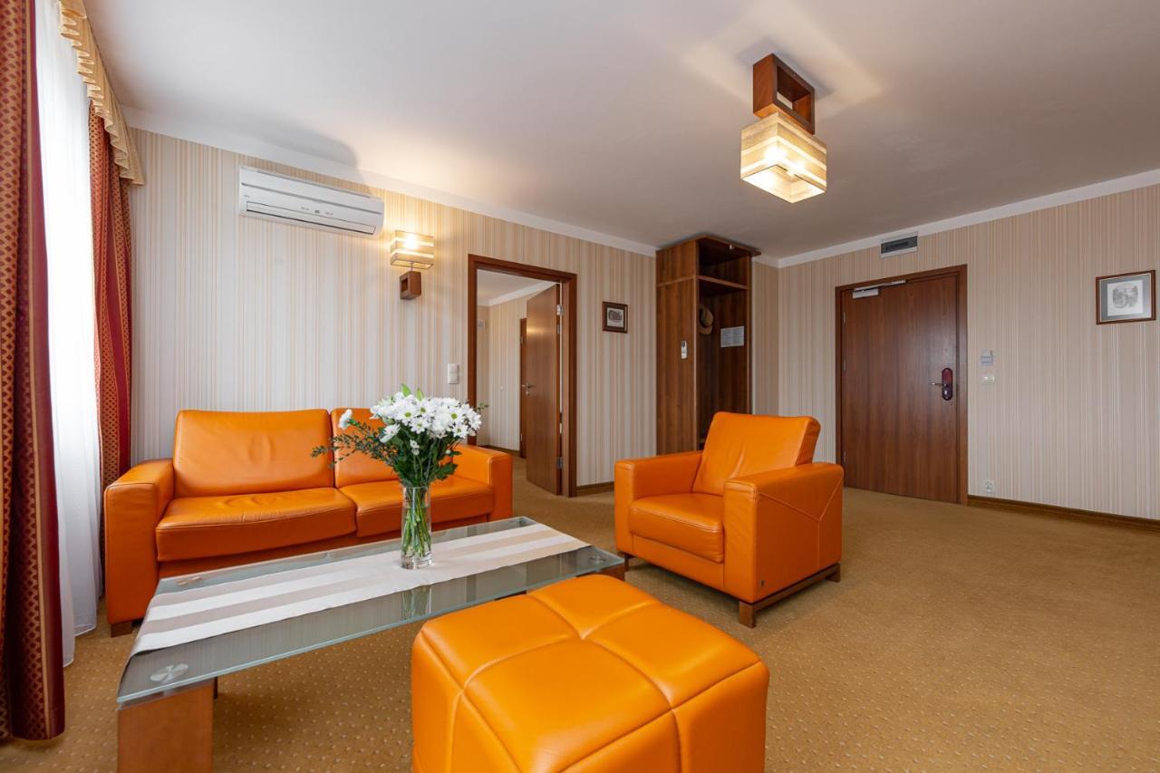 Dworek Morski Spa & Wellness Мельно Экстерьер фото