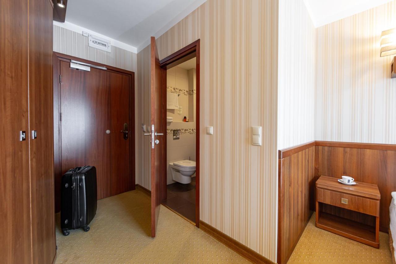 Dworek Morski Spa & Wellness Мельно Экстерьер фото